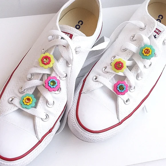 4/$20 Daisy flower shoelace charm for roller skates tennis shoes or boots - Picture 2 of 13